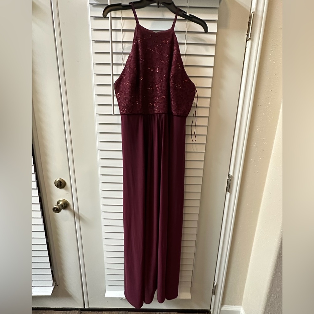 Morgan & Co NWOT Women's 7 Wine Spaghetti Strap High Neck Back Zip Long Dress